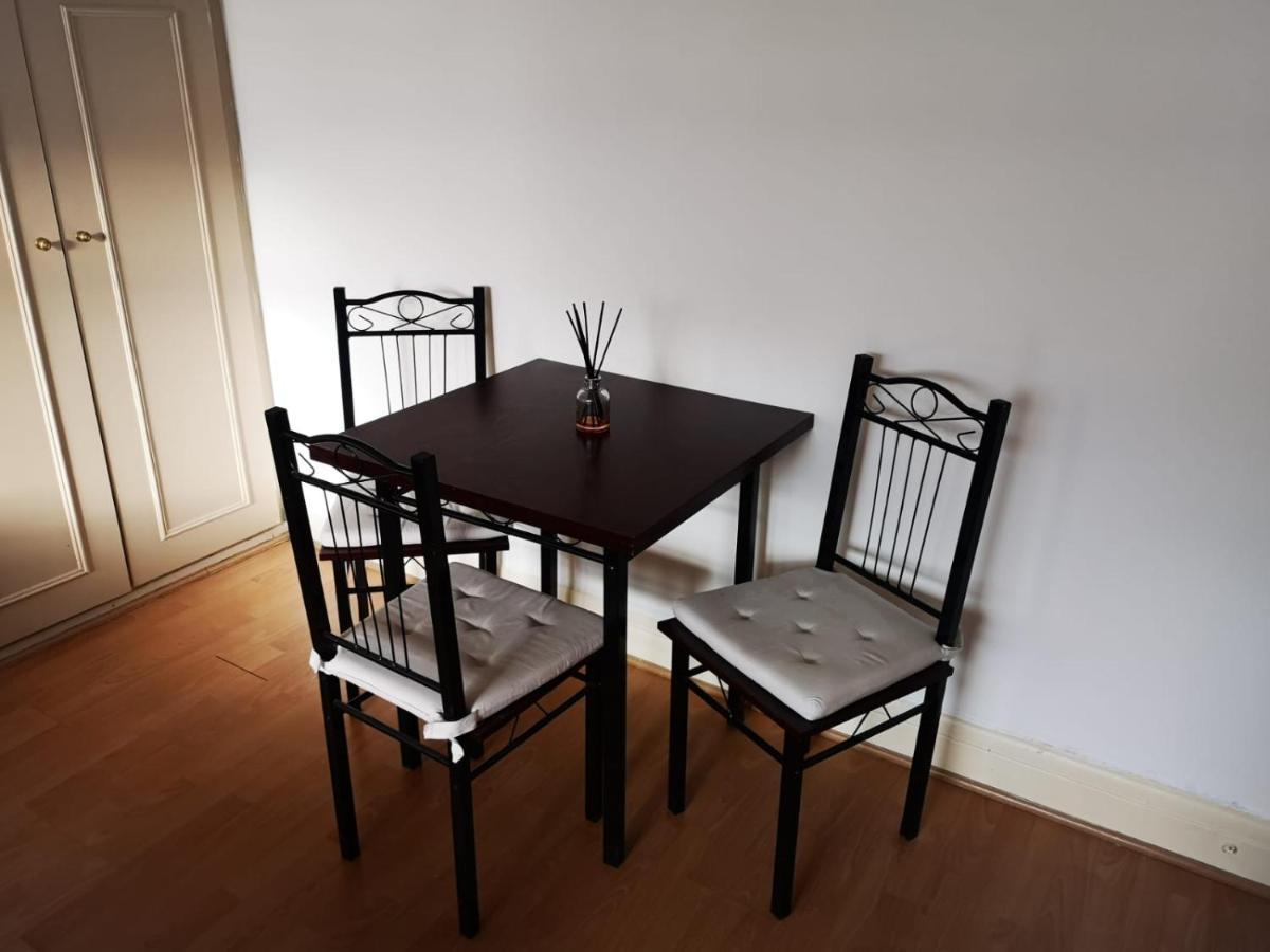 Large Spacious Property In Zone 2 ロンドン エクステリア 写真
